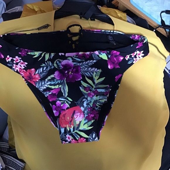 Lace up swim bottom NWT - Picture 1 of 7